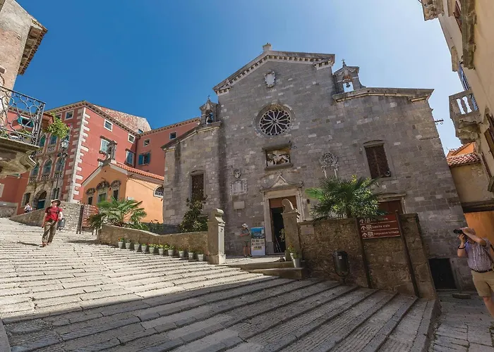 2 Bedroom Gorgeous In * Rabac